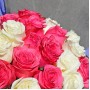 Букет из 51 белых и розовых роз